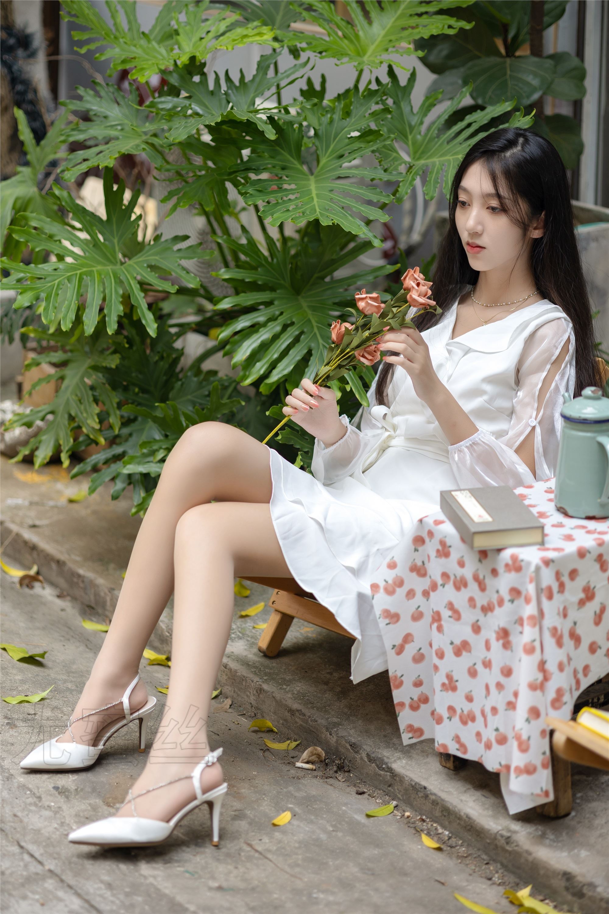 尤蜜丝 穿搭写真 NO.060